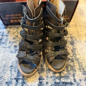 Freebirds Quinn Black Buckle Sandals